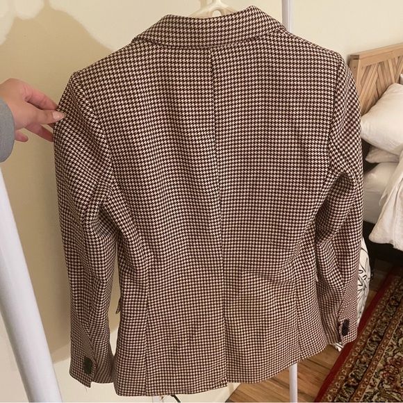 Blazer - Picture 2 of 5